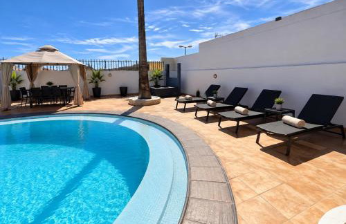 Large Villa in Maspalomas with Huge Private Pool, Jacuzzi & Gym - Foto 18
