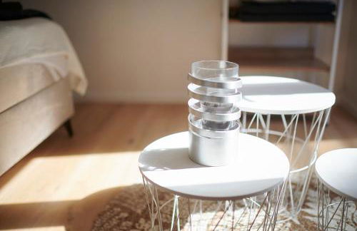 Stilvolles Apartment ruhig, 24-7 Self-Check in, WLAN top, Parkplatz an der Strasse, Bushaltestelle vor Haus - Foto 8