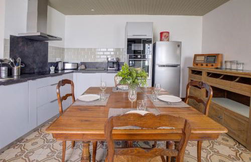 Le Prieuré "Péridoors" - Élégance, Histoire & Jacuzzi - Foto 13