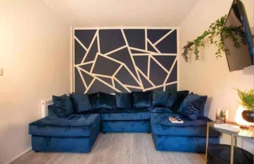 Base is a lovely place to unwind after a long day - Foto 2