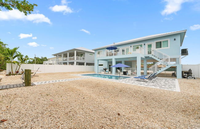 Blue Pearl New Waterfront Haven with Heated Pool ,70 Foot Dock, and More! - Foto 92