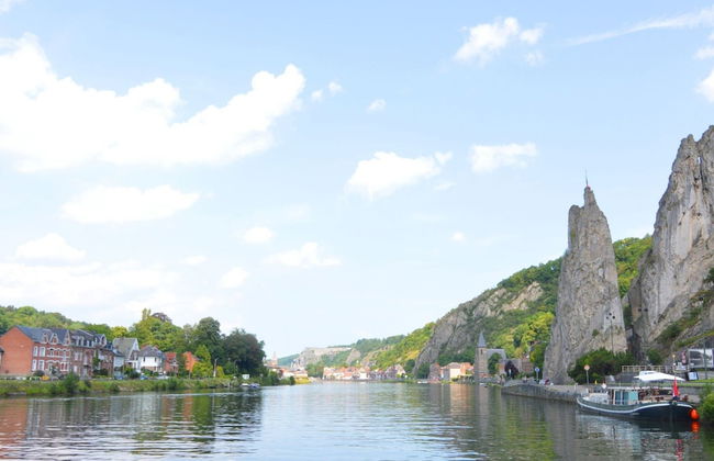 Stone-built Holiday Home in Dinant With Terrace - Foto 19