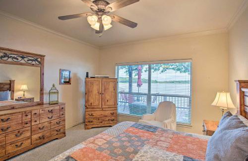 Private Dock and Fire Pit Cedar Creek Lake Home - Foto 12