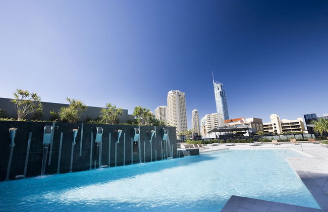 Mantra Circle on Cavill - Photo 71