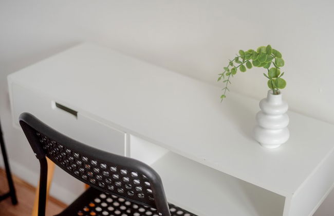 Hale Lodge, Beautiful 3 BR Home With Free Parking - Foto 16