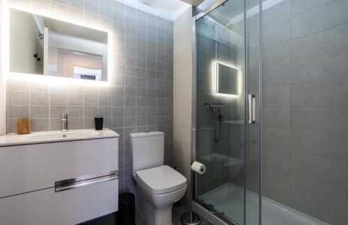 One80 Residences New Modern Apartment with amazing sea view to Gibraltar & Africa - Photo 7