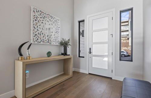 Mountain House PC, Snowy Lake Views Private Hot Tub, New Build, Jordanelle Lake! - Foto 24