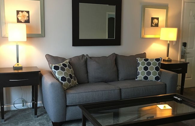 Ambassador Inn And Suites - Photo 9