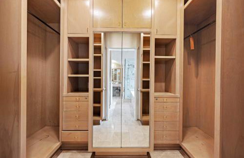 Spacious 5BR LA Villa with Pool Spa & Game Room - Foto 56