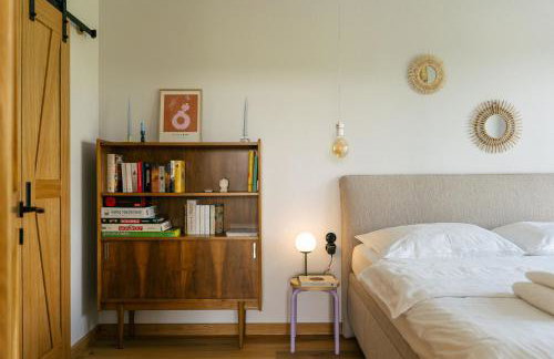 Rumiane pola - stodoła na Mazurach z widokiem na jezioro - Foto 19