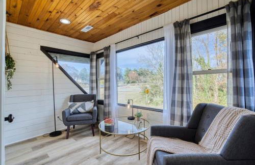 The Black Log Cabin - Hot Tub & Game Room - Foto 70