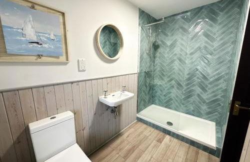 Harbour Way Cottage by Coast & Country Stays - Photo 8