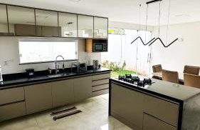 Mansão Climatizada com piscina e churrasqueira - Foto 8