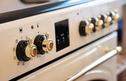 SEMIRAMIS Luxury Apartments - Photo 23