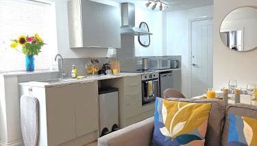 Cozy One Bed Flat at Dawe Luxury Suites - An Entire Apartment near Ely Cathedral & Train Station - The Perfect Base to Explore Ely, Cambridge, Norfolk & London - 2 Guests Max & Pet Friendly - Foto 4
