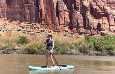 Incredible Cave for an Unforgettable Glamping Getaway near Canyonlands National Park in Moab, Utah - Foto 27