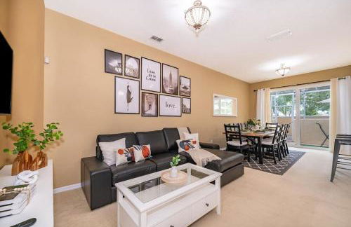 Epic Arty Retreat near Disney - Foto 9