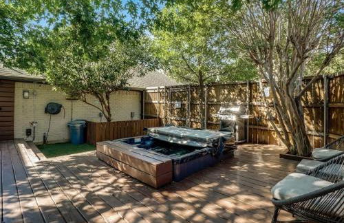 3-BD 2-BA Northern Dallas Retreat Hot Tub and BBQ - Photo 44