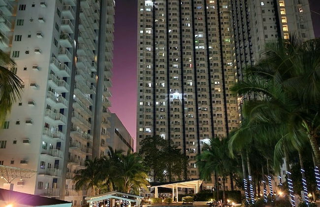 High-Tech Studio at Grass Residences -2 persons only, Quezon City - Foto 36