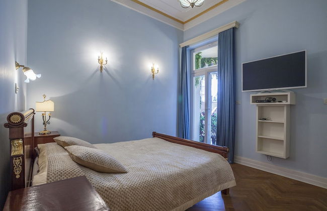 Filip Palace Luxurious Apartment - Photo 5