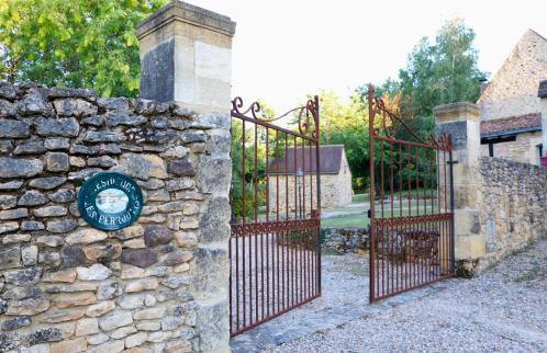 Les Perroutis - Foto 11