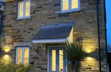 Stylish 3 bed home with allocated parking for 2 - Photo 9