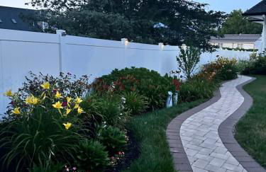 The Most Desired Summer Retreat with Private Pool Just 5 Minutes from the Beach - Foto 76