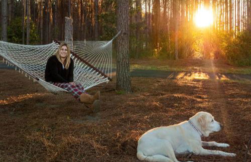 10 Acre Lakefront Game House - Sleep Upto 45 - Foto 39