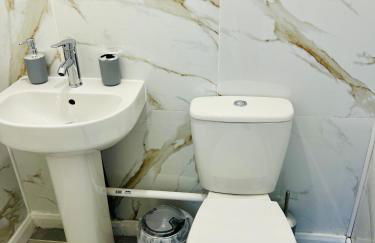 Walsall Comfort Home 3Bedroom Retreat Sleeps 6 - Foto 18