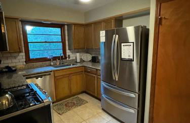 Wonderstruck on Wendover- 20 Mins to Downtown - Foto 41