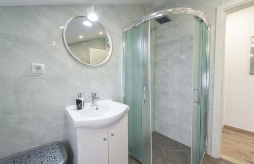 Apartments Vukelic - Photo 7