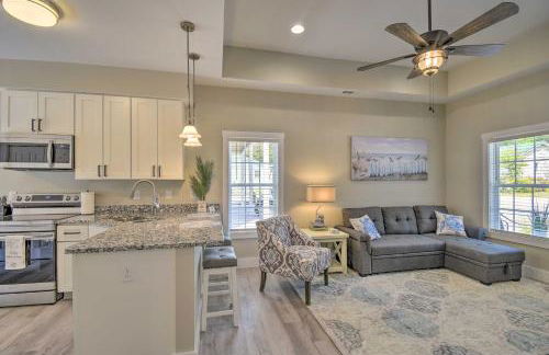 Ocean Isle Beach Home with Shared Lanai and Grill - Foto 7