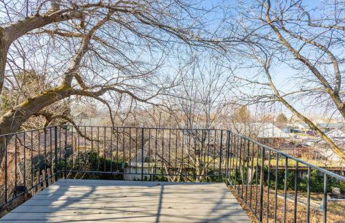 Spacious 6 BR Extended Stay - Photo 15