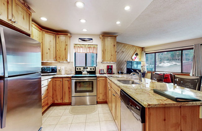 Pine Ridge Condominiums - Photo 23