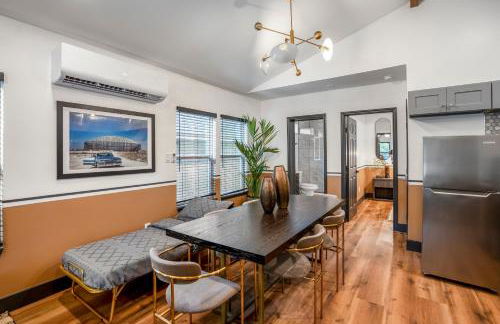 HTX Ultra Chiic Suite #1 - Photo 14