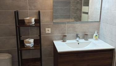 O GECKO MARIN T2 classé entre mer et village à pied - Foto 5