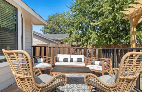 Poolside Paradise Game Room Fire Pit Hot Tub - Foto 5