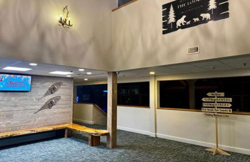 Loon Mountain Retreat with Pool and Hot Tub - Foto 13