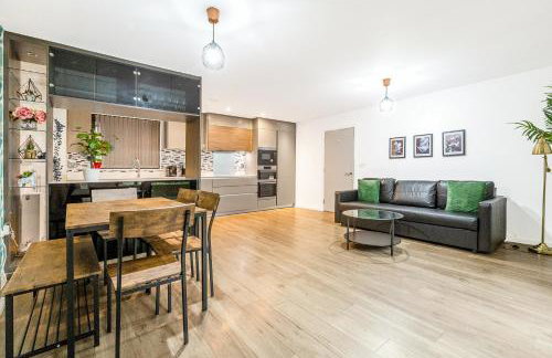 Charming 3BR Duplex in Wembley, 5 Minutes to Tube - Foto 3