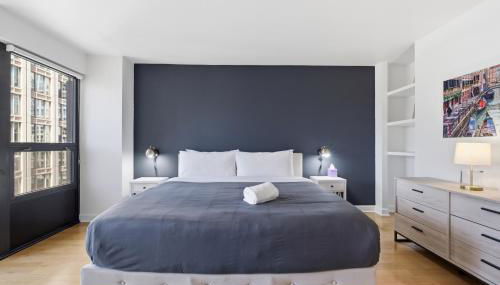 2bd River North Million Dollar Views! Parking Incl condo - Foto 2