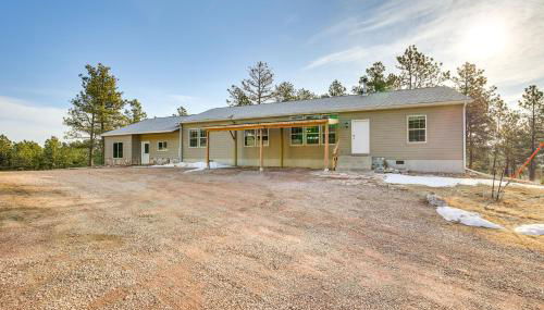 5 Mi to Town Mtn-View Gem with Deck in Hot Springs - Foto 3