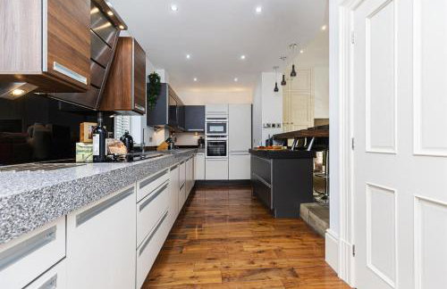 Thrushley Cottage - sleeps 7 - with roof terrace - Foto 37