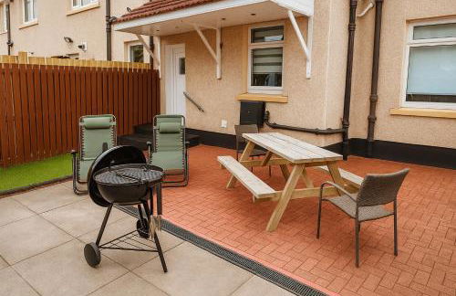 Register House Family or Contractor 4bed with Garden Driveway - Foto 8