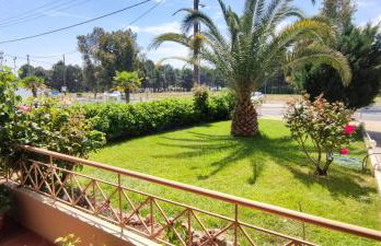 Lucy's next to sea apartment - Photo 26