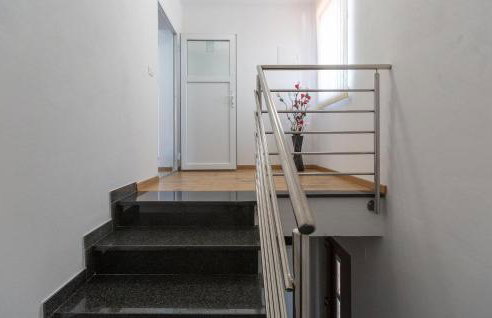 2 Bedroom Gorgeous Apartment In Umag - Foto 14