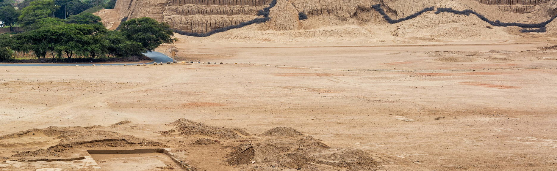 Pyramids of the Sun + The Moon Tour - Foto 1