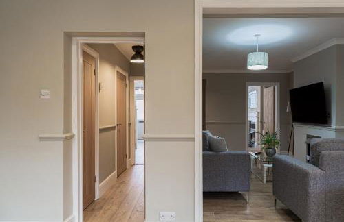 Comfortable 5-Bedroom House in Cheltenham - Foto 32