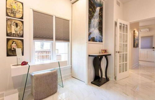 Private Luxury Suite with Hot Tub Downtown Eureka Springs - Foto 8