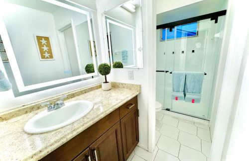 Poolside Suite APT 15 min from ThemeParks & MCO - Foto 17