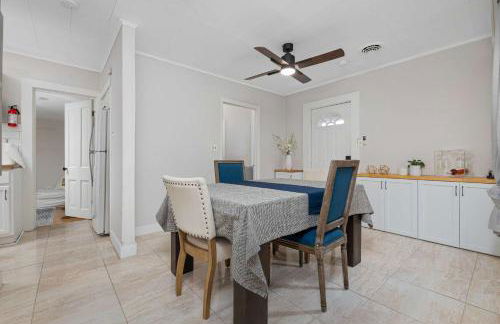 Vintage West Central Apt Walkable Free Parking! - Foto 6